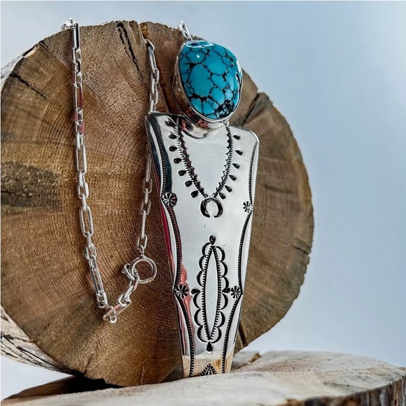 One of a kind silver and turquoise pendant with silver chain. - Picture 2 of 7